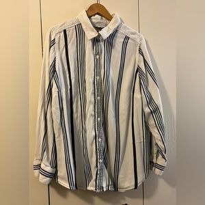 LIZ CLAIBORNE BUTTON DOWN SHIRT